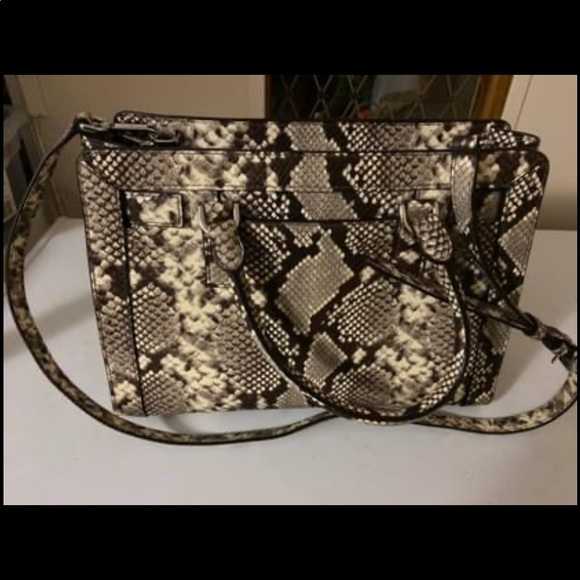 Michael Kors purse - Picture 4 of 5